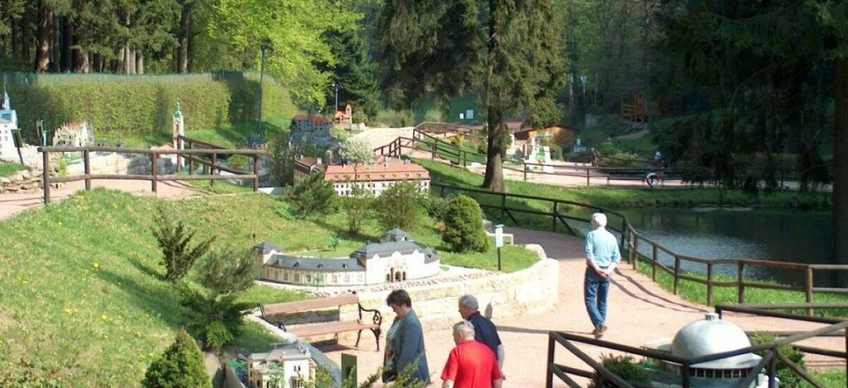 Miniaturenpark mini-a-thür Ruhla mit verschiedenen Sehenswürdigkeiten Thüringens